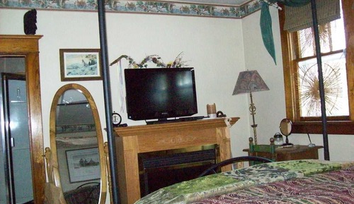 Room, 1 Queen Bed, Non Smoking (Ladies and Gents)