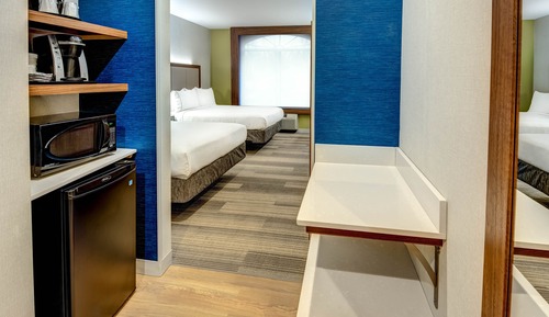 Standard Room, 2 Queen Beds, Accessible Bathtub (Accessible Tub)
