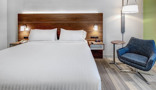 Standard Room, 1 King Bed (Extra Floor Space)