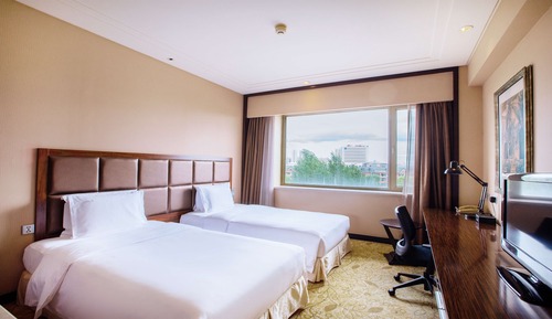 Standard Room, 2 Twin Beds, Corner