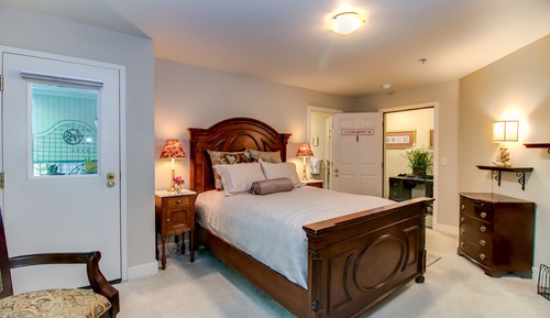 Double Room, 1 Queen Bed (Catharine M)