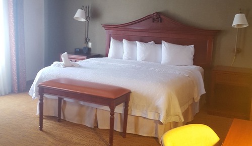 One king bed non smoking