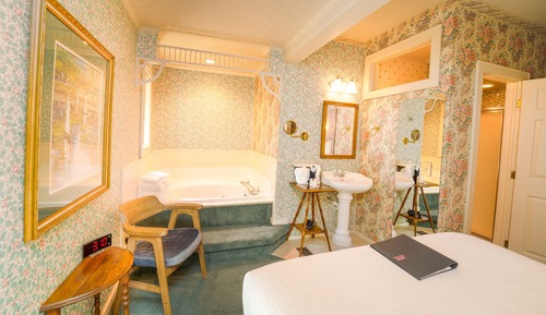 The Forget-Me-Not Room