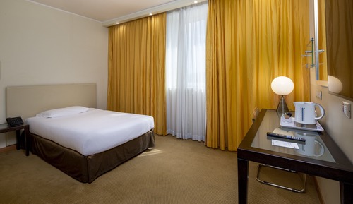 Standard Room, 1 Queen Bed