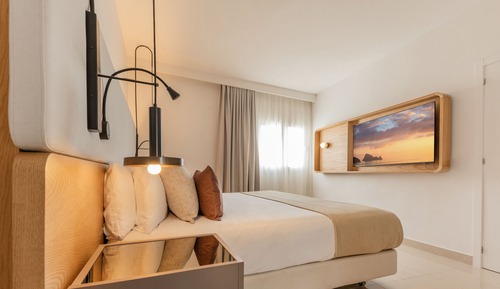 Superior Suite (Panoramic Sea View)