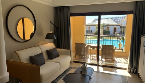 The Level, Junior Suite