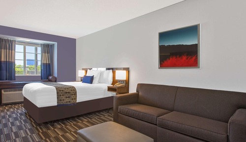 Suite, 1 Queen Bed with Sofa bed, Accessible, Non Smoking