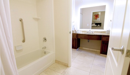 Suite, 1 King Bed, Accessible, Non Smoking