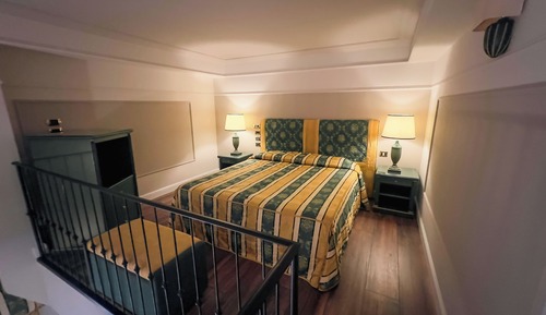 Economy Room