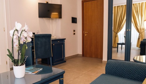 Suite, Garden View