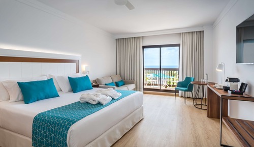 Family Suite (3 Adults + 3 Children)
