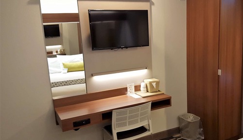 Deluxe Studio Suite, 1 Queen Bed, Non Smoking