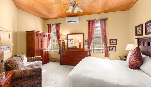 Deluxe Room, Mountain View (308)