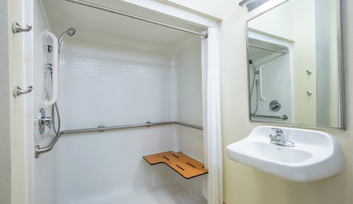Studio Suite, 1 Queen Bed, Accessible (Mobility, Accessible Tub)