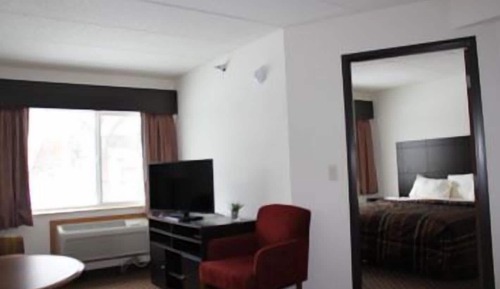 King Parlor Suite, Kitchen 