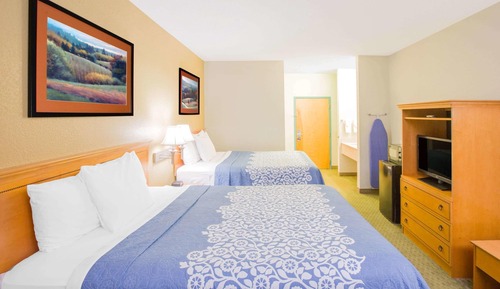 Suite, Multiple Beds, Non Smoking (One-Bedroom Suite)