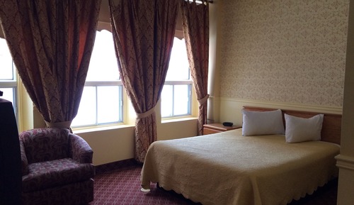 Classic Room, 1 King Bed