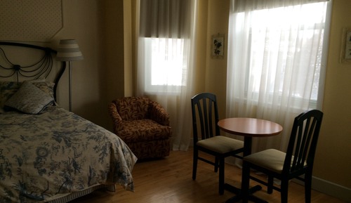 Standard Room, 1 Queen Bed (Country)