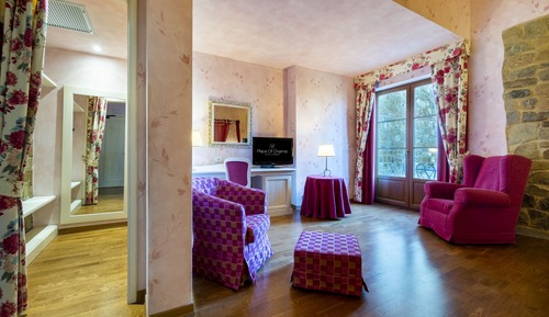 Junior Studio Suite