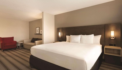 Suite, 1 King Bed, Non Smoking, Jetted Tub