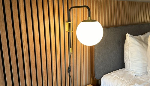 1 King Bed With Deck