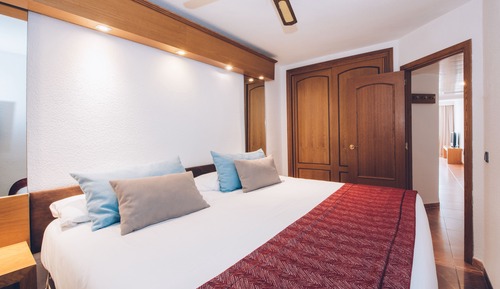 Suite, Sea View