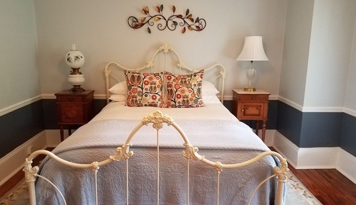Standard Double Room, 1 Queen Bed, Garden View