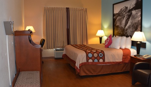 Suite, 1 King Bed, Jetted Tub