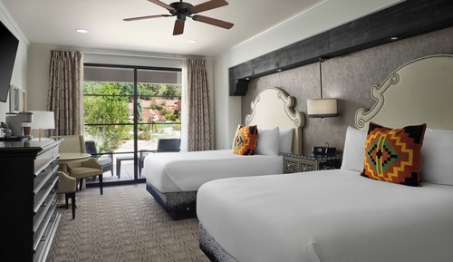 Signature Room, 2 Queen Beds (Grove)