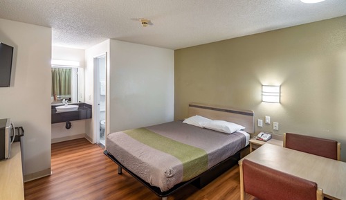Standard Room, 1 Queen Bed, Non Smoking