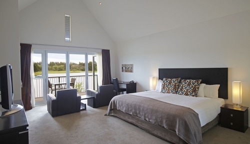 Room (LakeView)