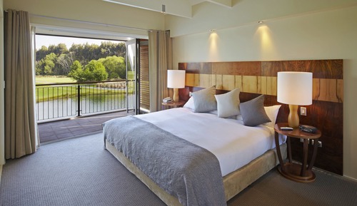 Lakefront Suite