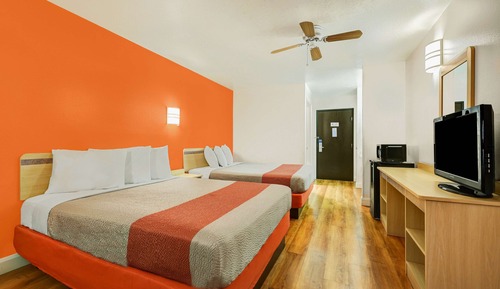 Standard Room, 2 Queen Beds, Non Smoking