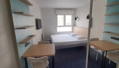 Comfort Studio, 1 Queen Bed, Non Smoking, Kitchenette