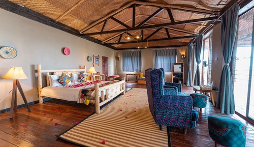 Deluxe Double Cottage with Plunge Pool