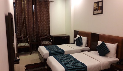 Deluxe Double Room, 1 Bedroom, Smoking, City View