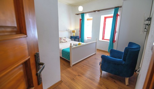 Comfort Room, Garden View