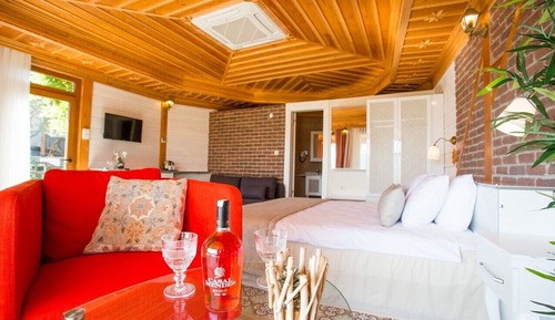 Honeymoon Double Room