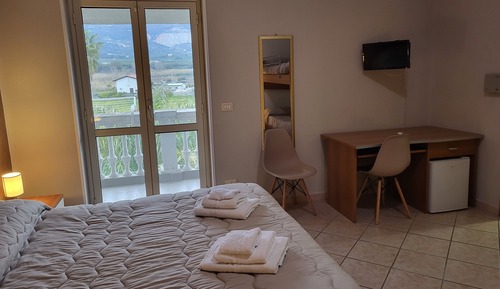 Deluxe Quadruple Room, Ensuite
