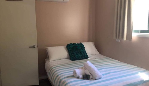 Basic Cabin, Ensuite