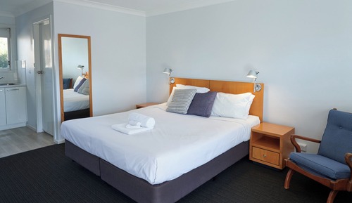 Superior Studio, 1 King Bed