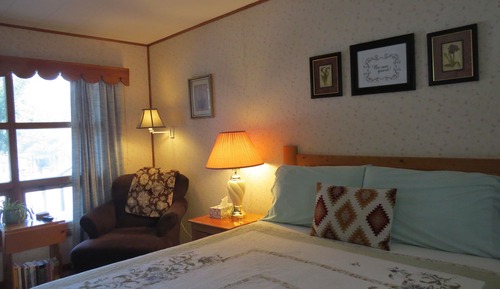 Standard Room, 1 Queen Bed