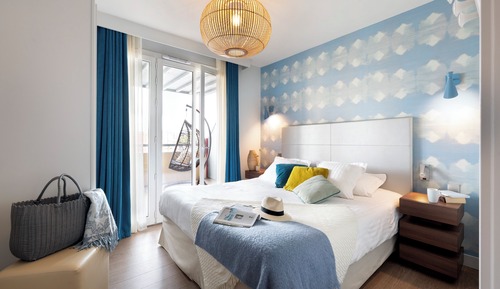 Apartment 4 people - 1 bedroom - Terrace - Port view - Harbor buildings