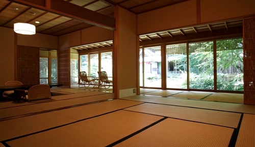 Suite Room with Tatami, Pond View, Room name "Ugetsu"