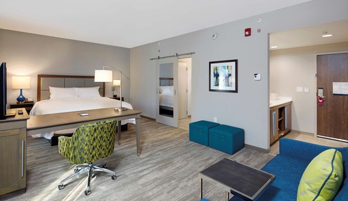 Studio, 1 King Bed, Accessible (Hearing)