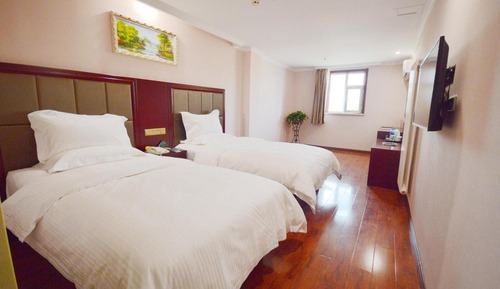 Double Room (1.5m Bed with Inside Window)