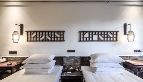 Standard Twin Bed Room