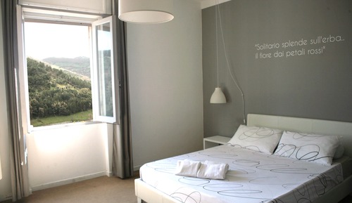 Deluxe Double Room, Ensuite, Valley View