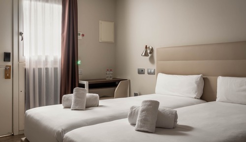 Interior double room