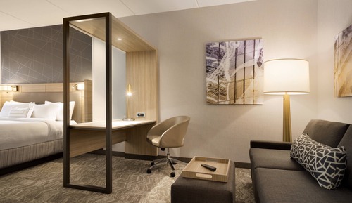 Suite, Multiple Beds (Hearing Accessible)